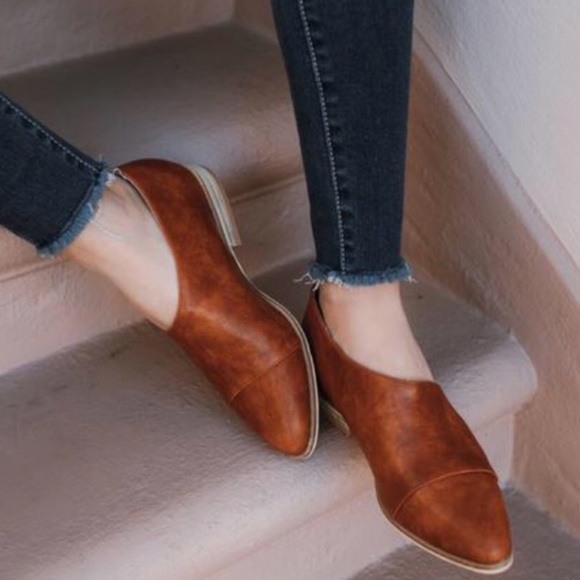 *CLEARANCE* LAST1// New Cognac Side Cutout Flats - Picture 2 of 7